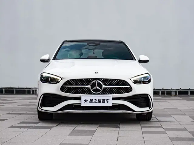 Mercedes-Benz C-Class — Фото автомобиля 3