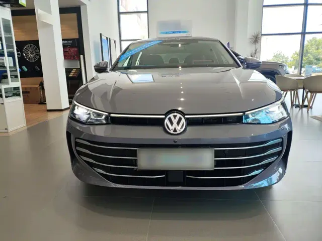 Volkswagen Passat — Фото автомобиля 2