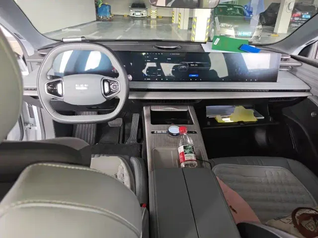 Geely Galaxy E8 — Фото автомобиля 10