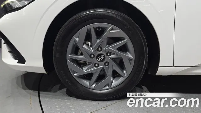 Hyundai AVANTE Новый Avante (CN7) — Фото автомобиля 5