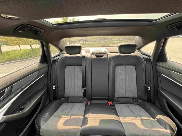 Audi A6L — Фото автомобиля 10