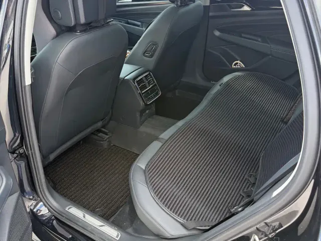 Volkswagen Passat — Фото автомобиля 8