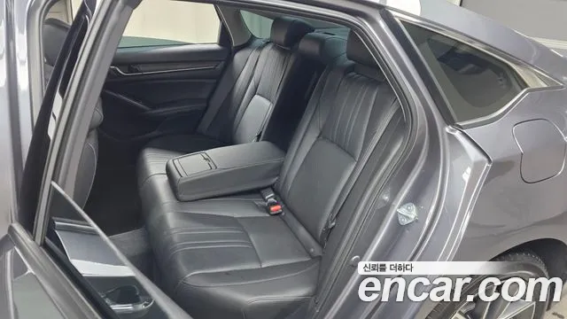 Honda Accord Accord 10 поколение 1.5 Turbo — Фото автомобиля 11