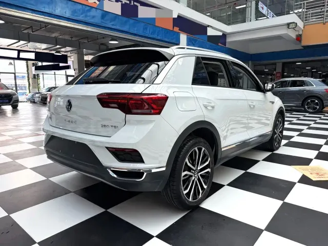 Volkswagen T-Roc — Фото автомобиля 19