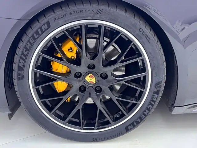 Porsche Panamera — Фото автомобиля 27