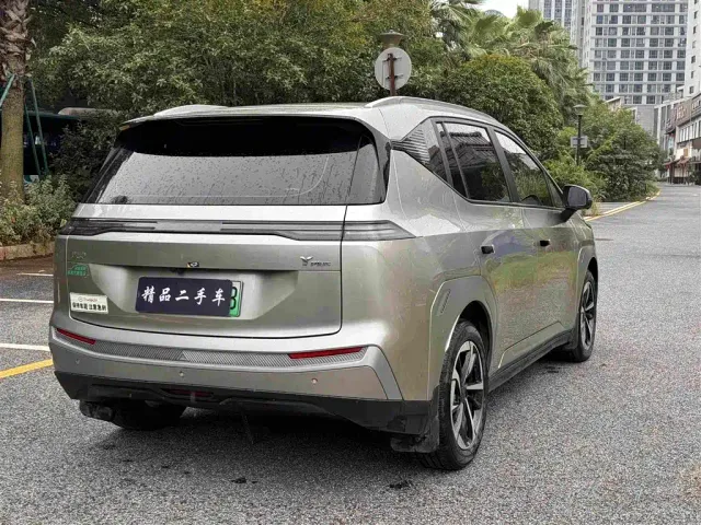 GAC Aion Y — Фото автомобиля 9