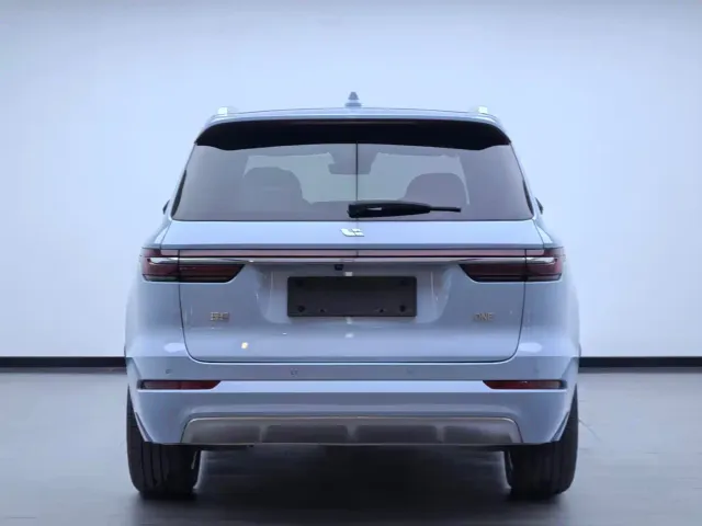 Li Auto ONE — Фото автомобиля 4