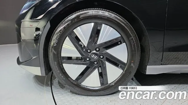Hyundai Ioniq 6 — Фото автомобиля 5