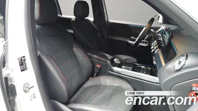 Mercedes-Benz GLB-Class — Фото автомобиля 17