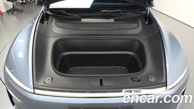 Tesla Model Y — Фото автомобиля 5