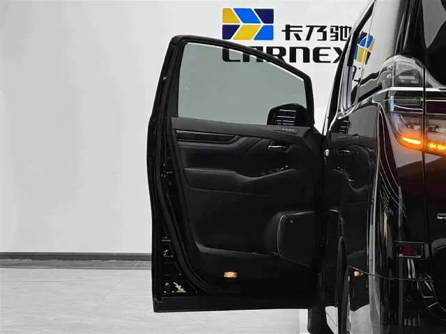 Toyota Vellfire — Фото автомобиля 7