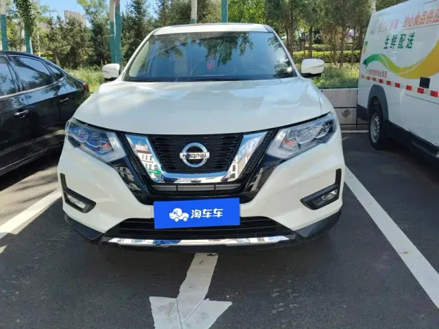 Nissan X-Trail — Фото автомобиля 2
