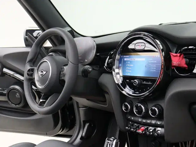 MINI Hatch — Фото автомобиля 9