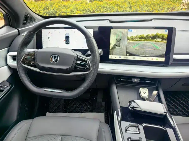 Changan UNI-T — Фото автомобиля 11