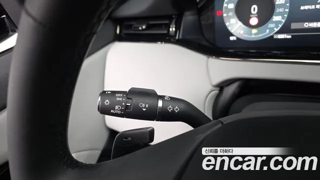 Land Rover Range Rover Evoque 2nd Gen — Фото автомобиля 27