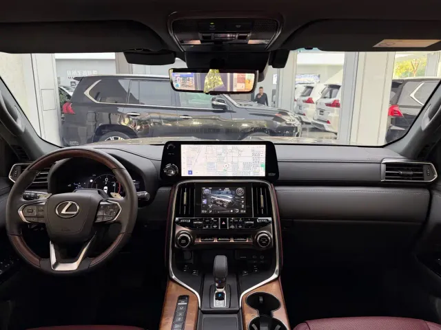 Lexus LX — Фото автомобиля 6