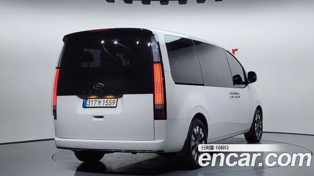 Hyundai Staria Staria Lounge 9 мест — Фото автомобиля 2