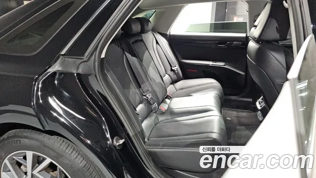 Hyundai Grandeur Grandeur (GN7) 3.5 Бензин 2WD — Фото автомобиля 10