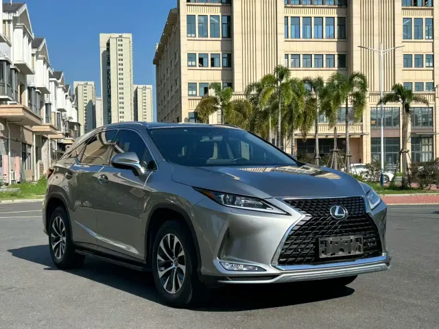 Lexus RX — Фото автомобиля 3
