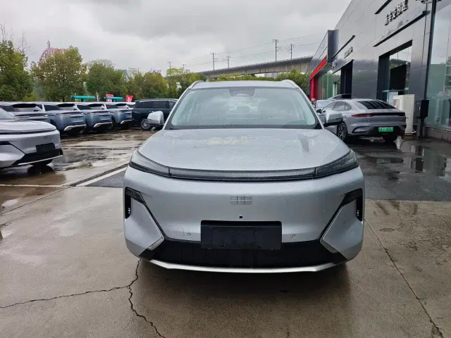 Geely Galaxy Starship 7 EM-i — Фото автомобиля 2
