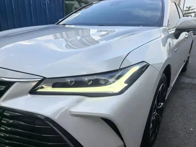 Toyota Avalon — Фото автомобиля 7