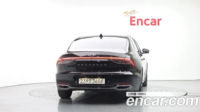 Hyundai Grandeur Grandeur (New) Hybrid — Фото автомобиля 4