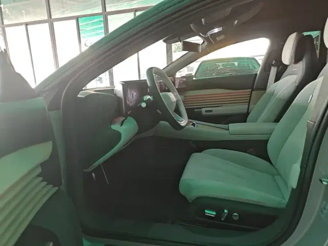 Audi E5 Sportback — Фото автомобиля 14