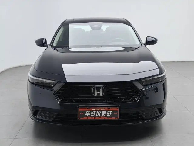 Honda Accord — Фото автомобиля 3