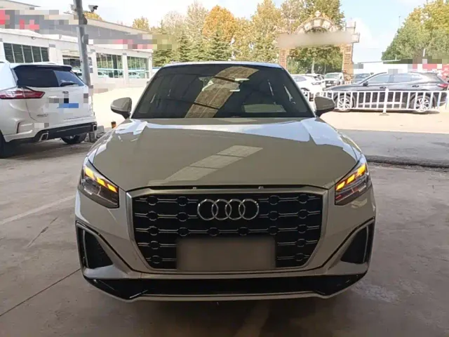 Audi Q2L — Фото автомобиля 2