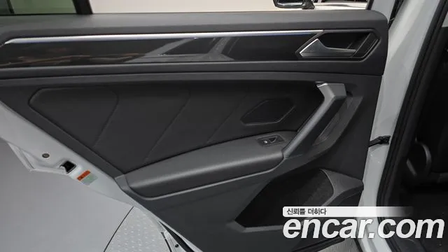 Volkswagen Tiguan — Фото автомобиля 14