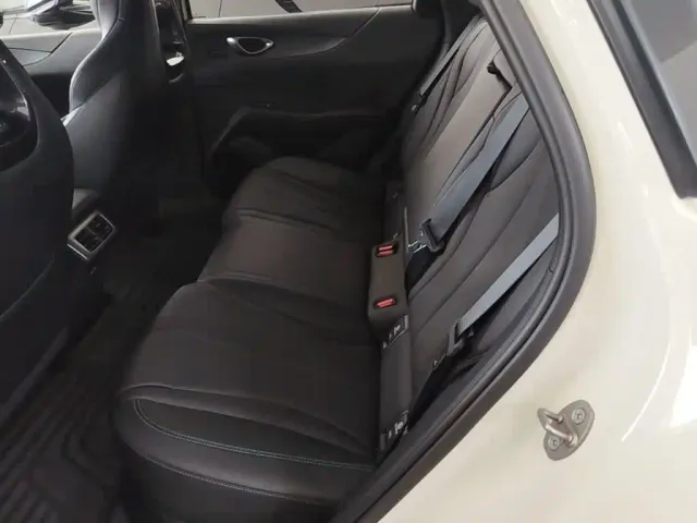 BYD Seal 06 — Фото автомобиля 16