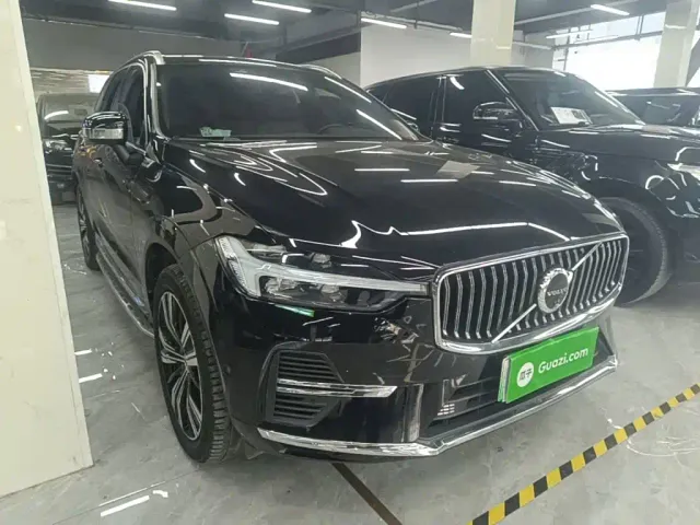 Volvo XC60 — Фото автомобиля 3