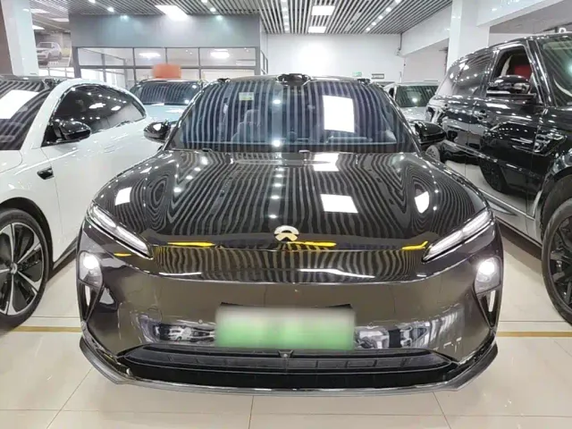 Nio ET5 Touring — Фото автомобиля 2