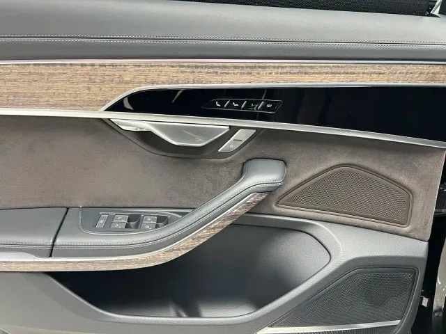 Audi A8 — Фото автомобиля 6
