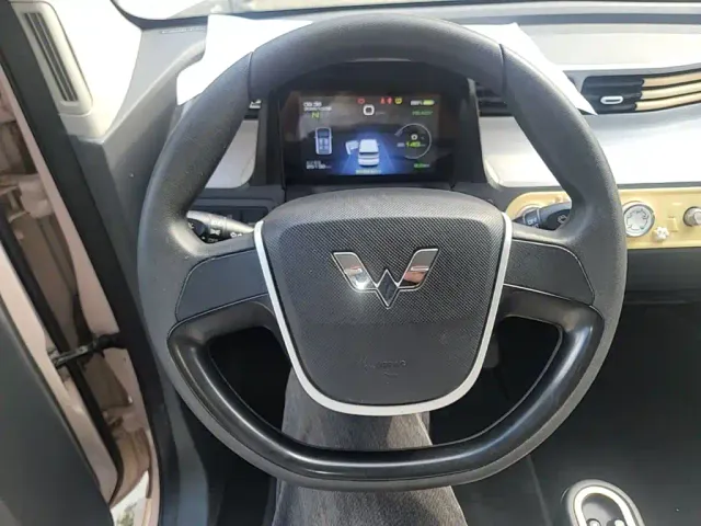 Wuling Hongguang Mini EV — Фото автомобиля 10