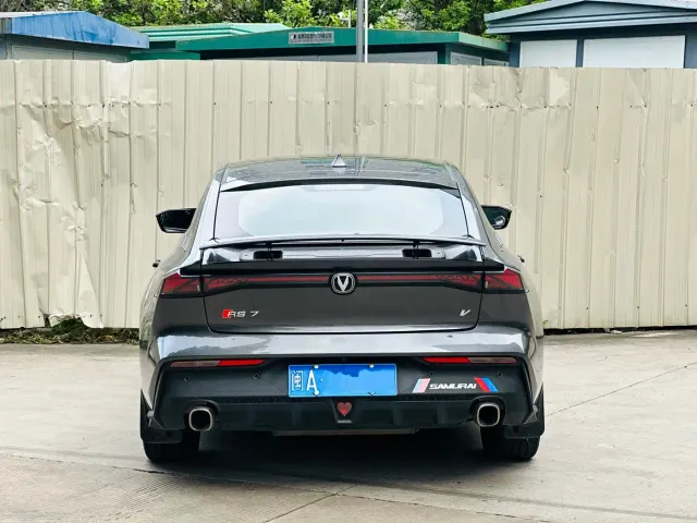 Changan UNI-V — Фото автомобиля 5