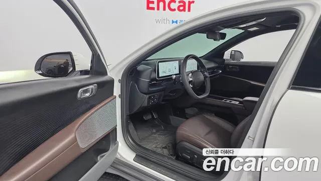 Hyundai Ioniq 6 — Фото автомобиля 15