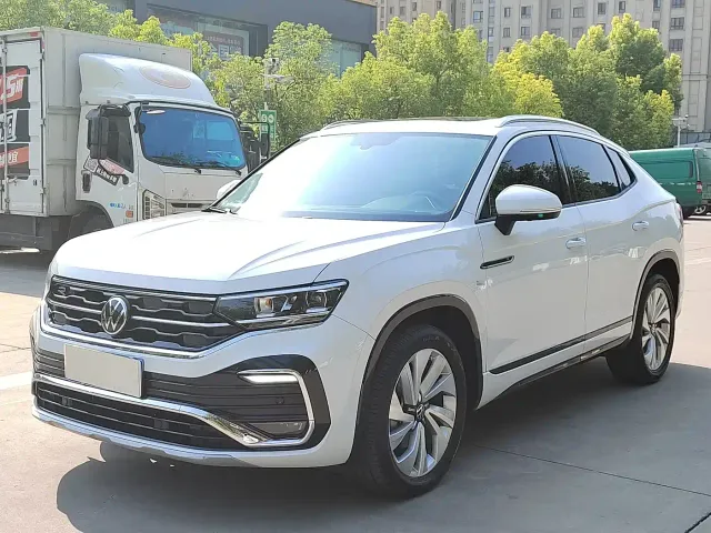 Фотография автомобиля — Volkswagen Tayron X