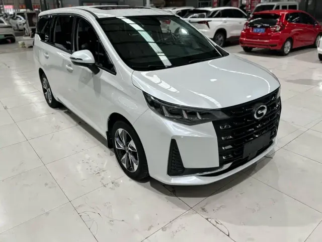 GAC Trumpchi M6 — Фото автомобиля 3