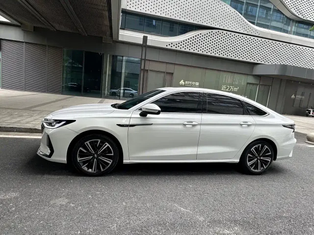 Chery Arrizo 8 — Фото автомобиля 12
