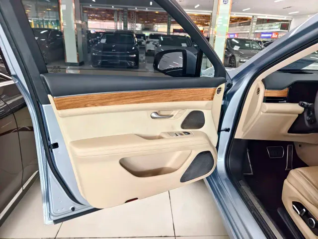 Aito M5 — Фото автомобиля 10
