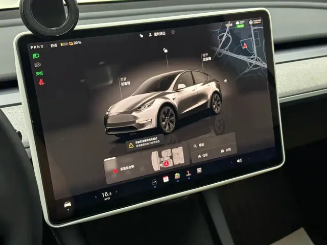 Tesla Model Y — Фото автомобиля 22