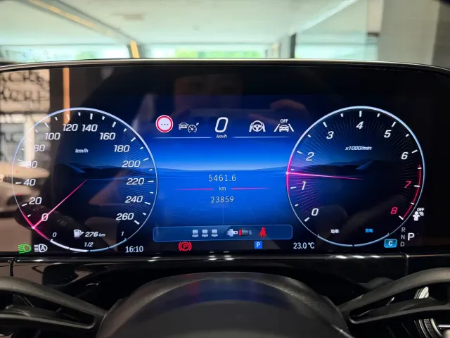 Mercedes-Benz E-Class — Фото автомобиля 16