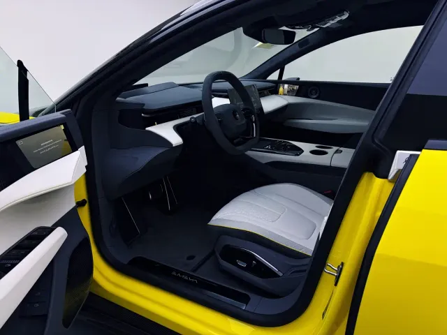 Lotus Emeya — Фото автомобиля 9