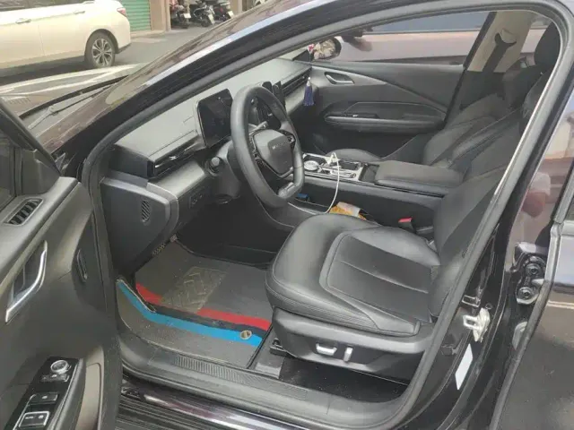 Wuling Starlight — Фото автомобиля 9