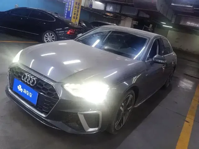 Фотография автомобиля — Audi A4L