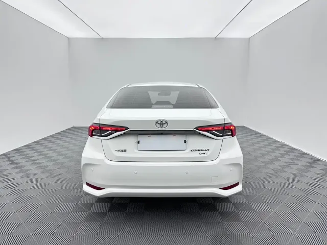Toyota Corolla — Фото автомобиля 5