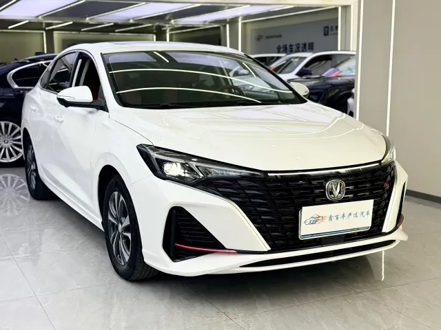 Changan Eado — Фото автомобиля 3