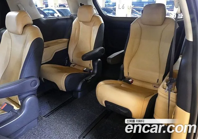 Kia Carnival 4th Gen — Фото автомобиля 14