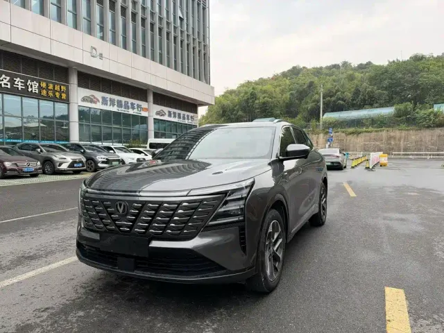 Changan CS75 Plus — Фото автомобиля 2